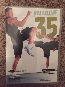 LesMills Routines BODY COMBAT 35DVD + CD + waveform graph